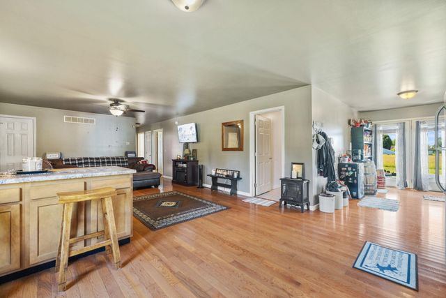 15 Rose Lane, Clay City, KY 40312