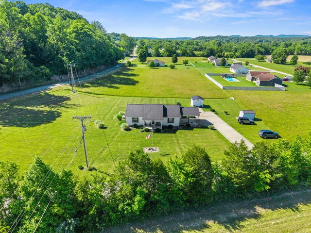 15 Rose Lane, Clay City, KY 40312