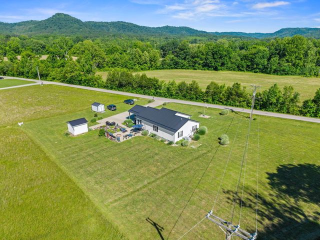 15 Rose Lane, Clay City, KY 40312