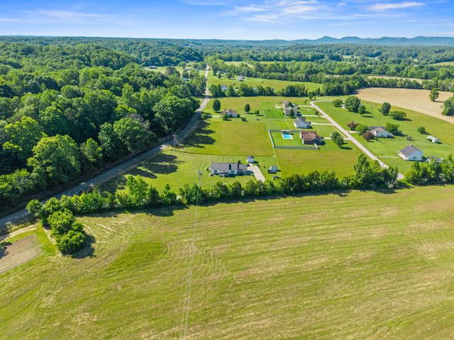 15 Rose Lane, Clay City, KY 40312