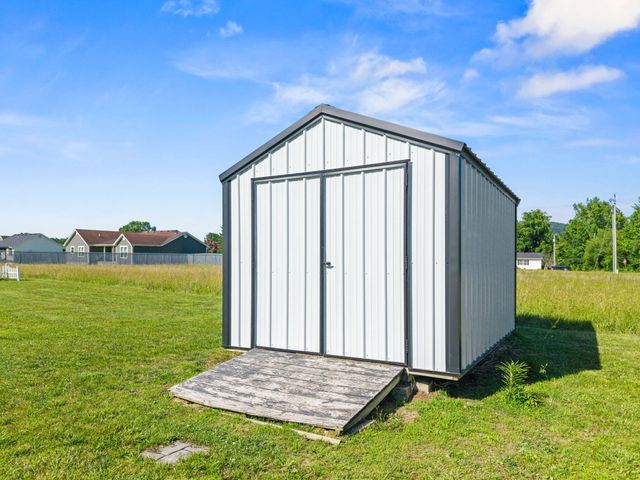 15 Rose Lane, Clay City, KY 40312