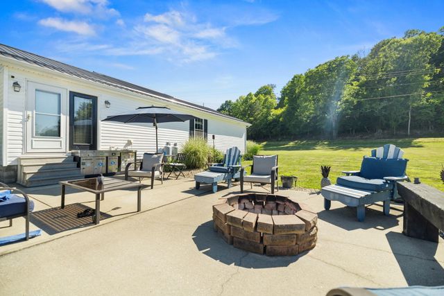 15 Rose Lane, Clay City, KY 40312