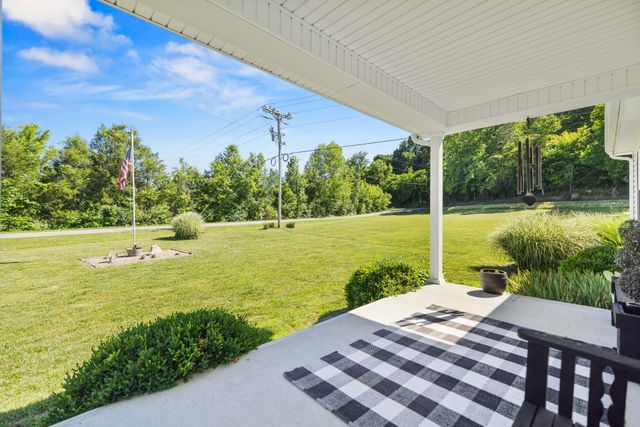 15 Rose Lane, Clay City, KY 40312