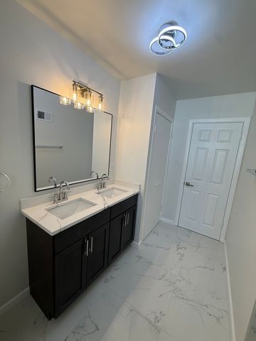 3839 Ridgeland Avenue, Berwyn, IL 60402