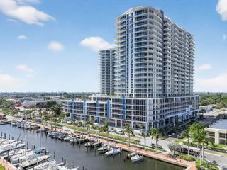 220 Lake Shore Drive 1906, Lake Park, FL 33403