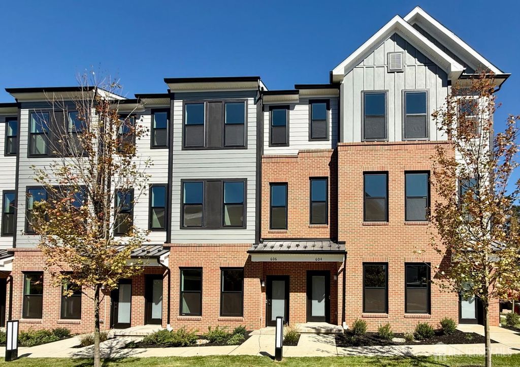 618 Sadie Circle, New Brunswick, NJ 08901