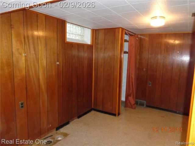 5312 SYRACUSE Street, Dearborn Heights, MI 48125