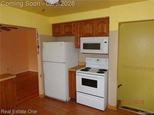 5312 SYRACUSE Street, Dearborn Heights, MI 48125