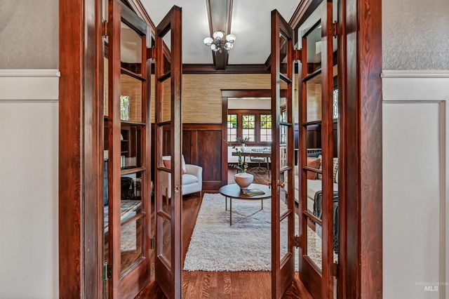 1019 N 9th St, Boise, ID 83702