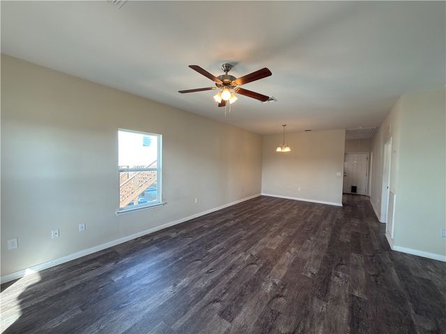 1326 S Live Oak St, Rockport, TX 78382