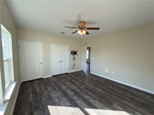 1326 S Live Oak St, Rockport, TX 78382