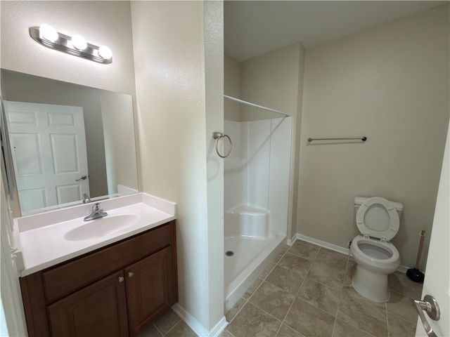 1326 S Live Oak St, Rockport, TX 78382