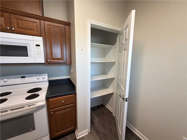 1326 S Live Oak St, Rockport, TX 78382