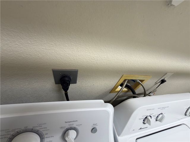 1326 S Live Oak St, Rockport, TX 78382