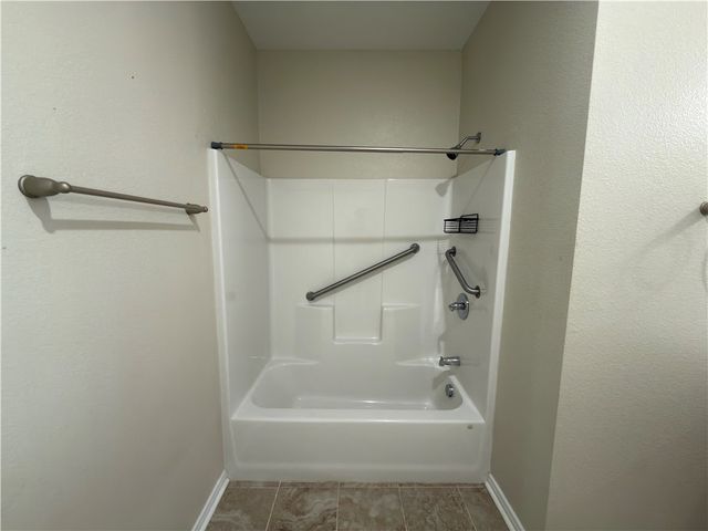 1326 S Live Oak St, Rockport, TX 78382