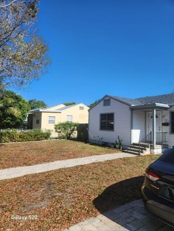 702 48th Street, West Palm Beach, FL 33407