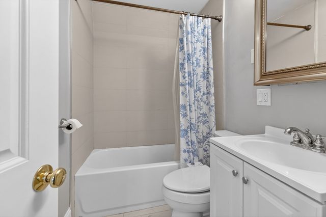 466 E 3rd St 2, Boston, MA 02127