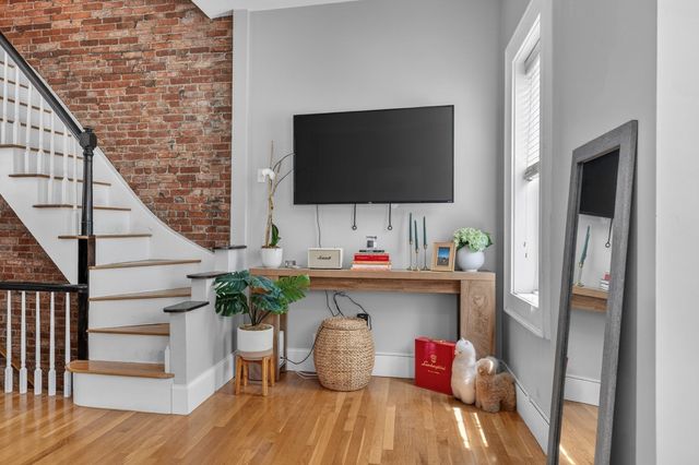466 E 3rd St 2, Boston, MA 02127
