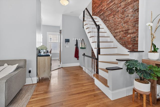 466 E 3rd St 2, Boston, MA 02127