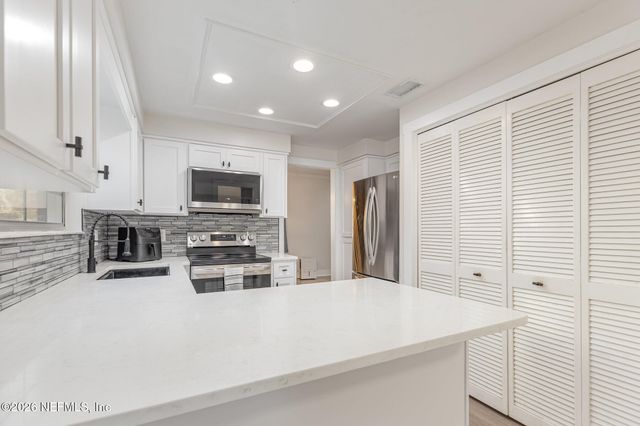 9252 SAN JOSE Boulevard 2202, Jacksonville, FL 32257