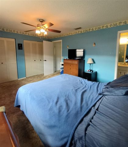 230 ELMWOOD AVENUE, Deland, FL 32724