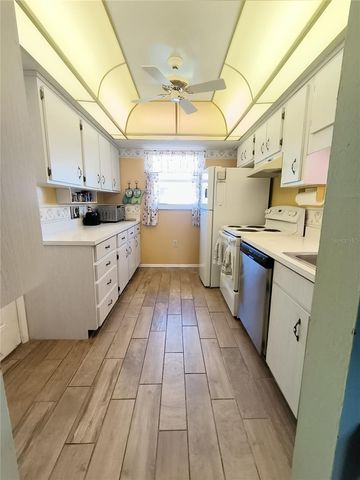 230 ELMWOOD AVENUE, Deland, FL 32724