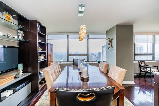 2800 N Lake Shore Drive 3814-3816, Chicago, IL 60657