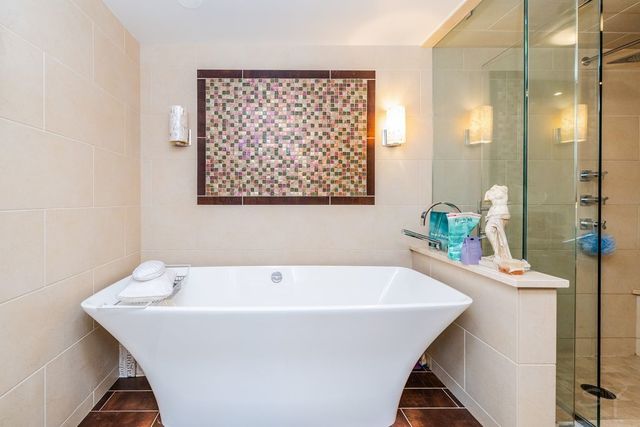 2800 N Lake Shore Drive 3814-3816, Chicago, IL 60657