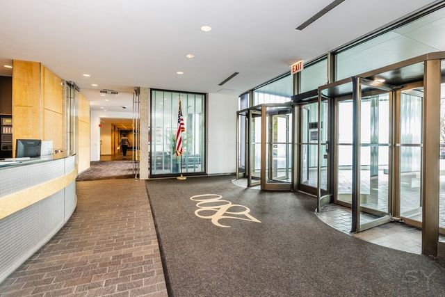 2800 N Lake Shore Drive 3814-3816, Chicago, IL 60657