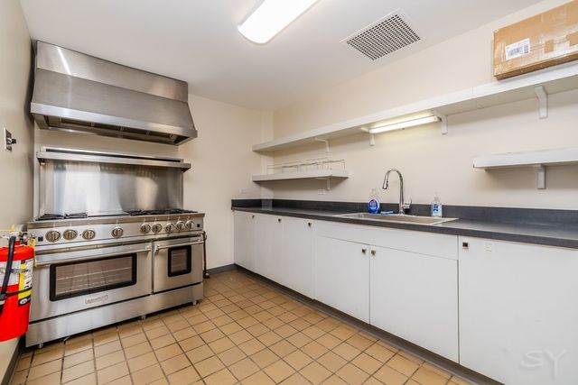 2800 N Lake Shore Drive 3814-3816, Chicago, IL 60657