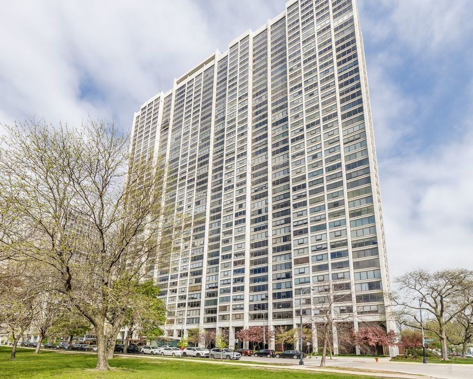 2800 N Lake Shore Drive 3814-3816, Chicago, IL 60657