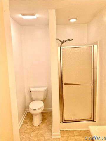 437 Queensway Rd, Chesterfield, VA 23236