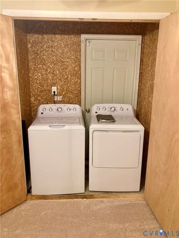 437 Queensway Rd, Chesterfield, VA 23236