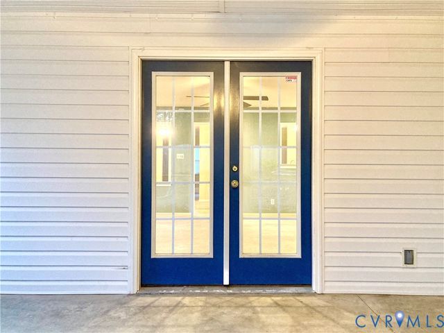 437 Queensway Rd, Chesterfield, VA 23236