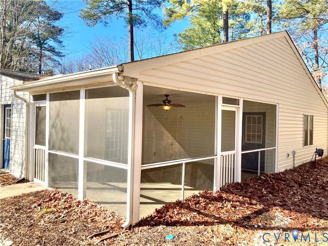 437 Queensway Rd, Chesterfield, VA 23236