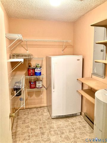 437 Queensway Rd, Chesterfield, VA 23236