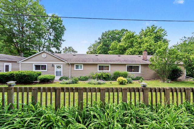 18988 32nd Street, Gobles, MI 49055