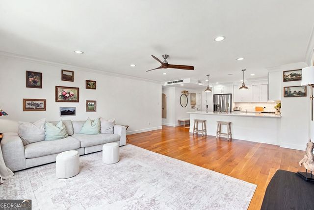 2965 Pharr Court South NW 416, Atlanta, GA 30305