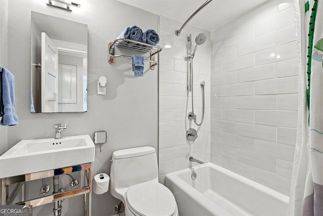 2965 Pharr Court South NW 416, Atlanta, GA 30305