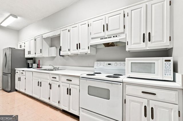 2965 Pharr Court South NW 416, Atlanta, GA 30305