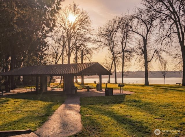 7017 NE 132, Kirkland, WA 98034