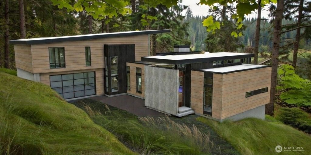 7017 NE 132, Kirkland, WA 98034