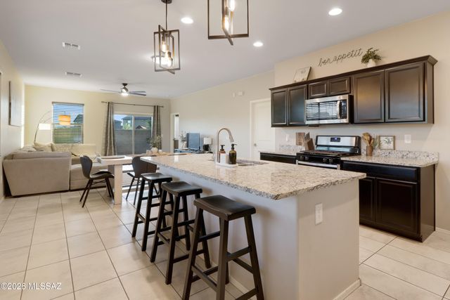 6876 E Via Rancho Rosario, Tucson, AZ 85756