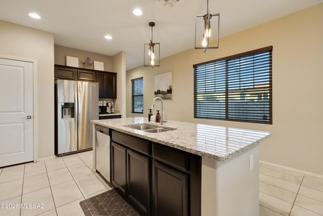 6876 E Via Rancho Rosario, Tucson, AZ 85756