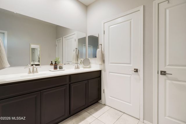 6876 E Via Rancho Rosario, Tucson, AZ 85756