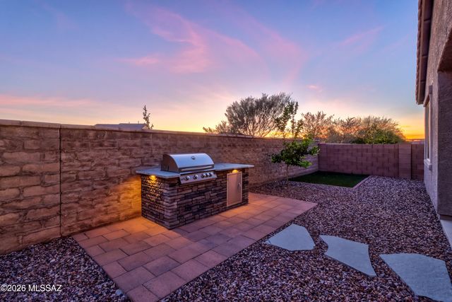 6876 E Via Rancho Rosario, Tucson, AZ 85756