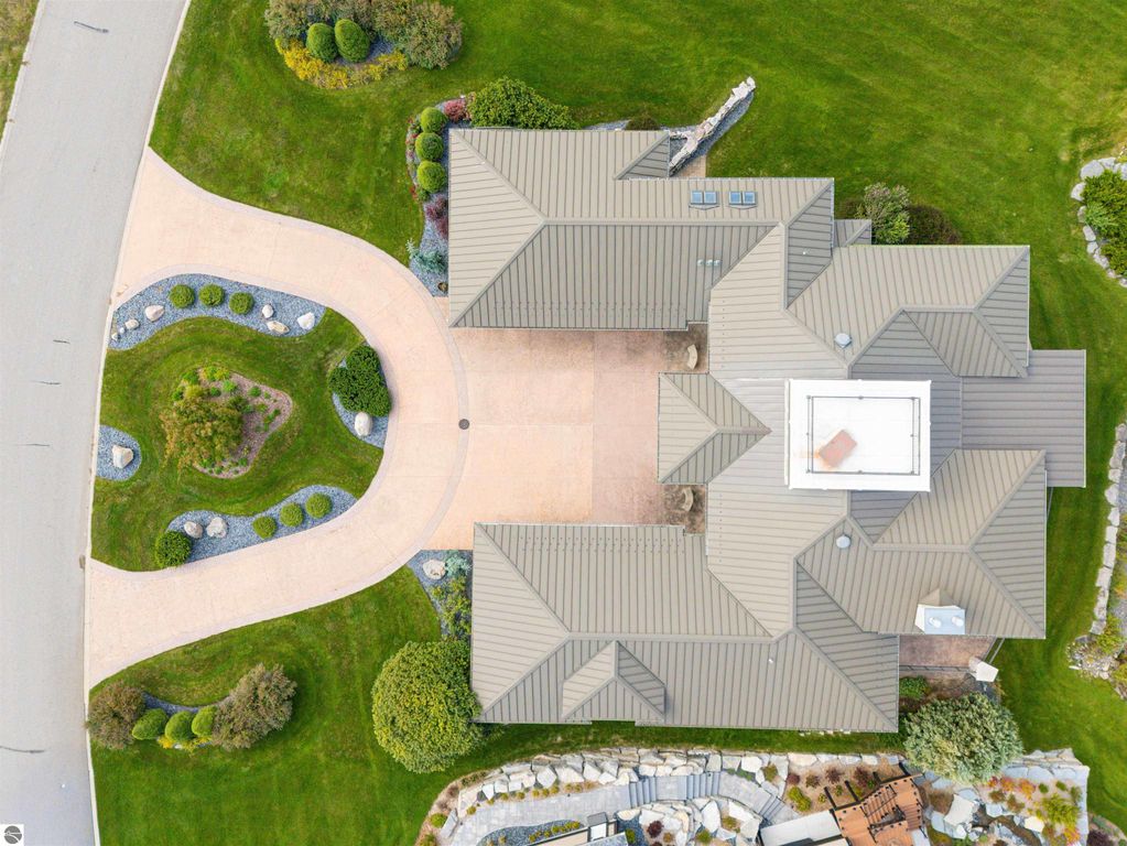 Image 33 of property listing at 4173 Dornoch Court, Williamsburg, MI 49690