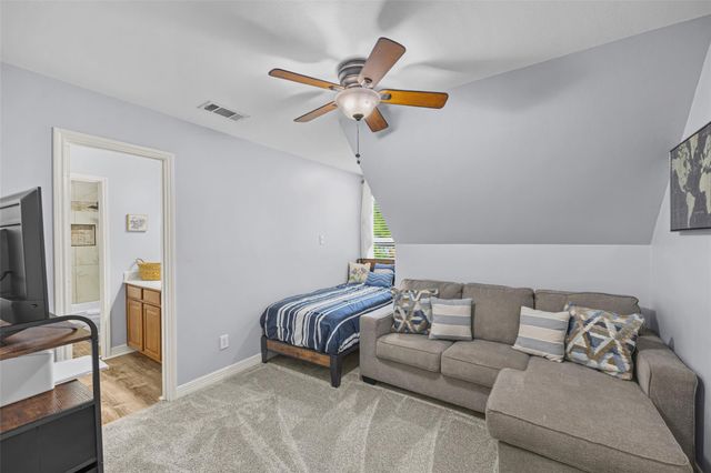 910 Apollo Street, New Caney, TX 77357