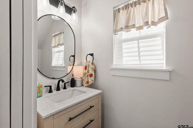 222 E Middle Street, Sulphur Springs, TX 75482