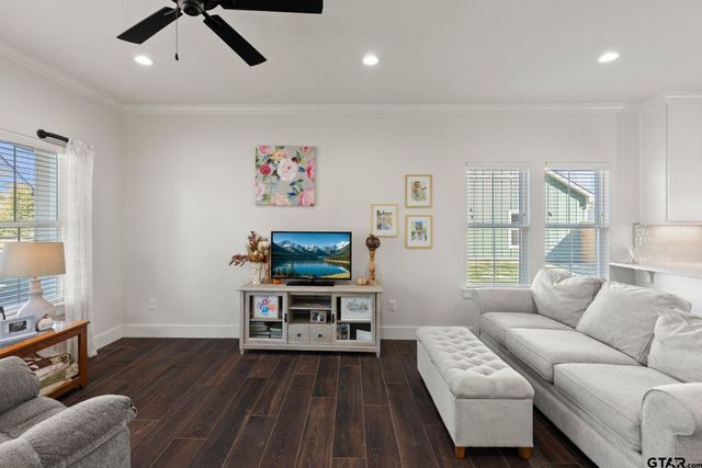 222 E Middle Street, Sulphur Springs, TX 75482